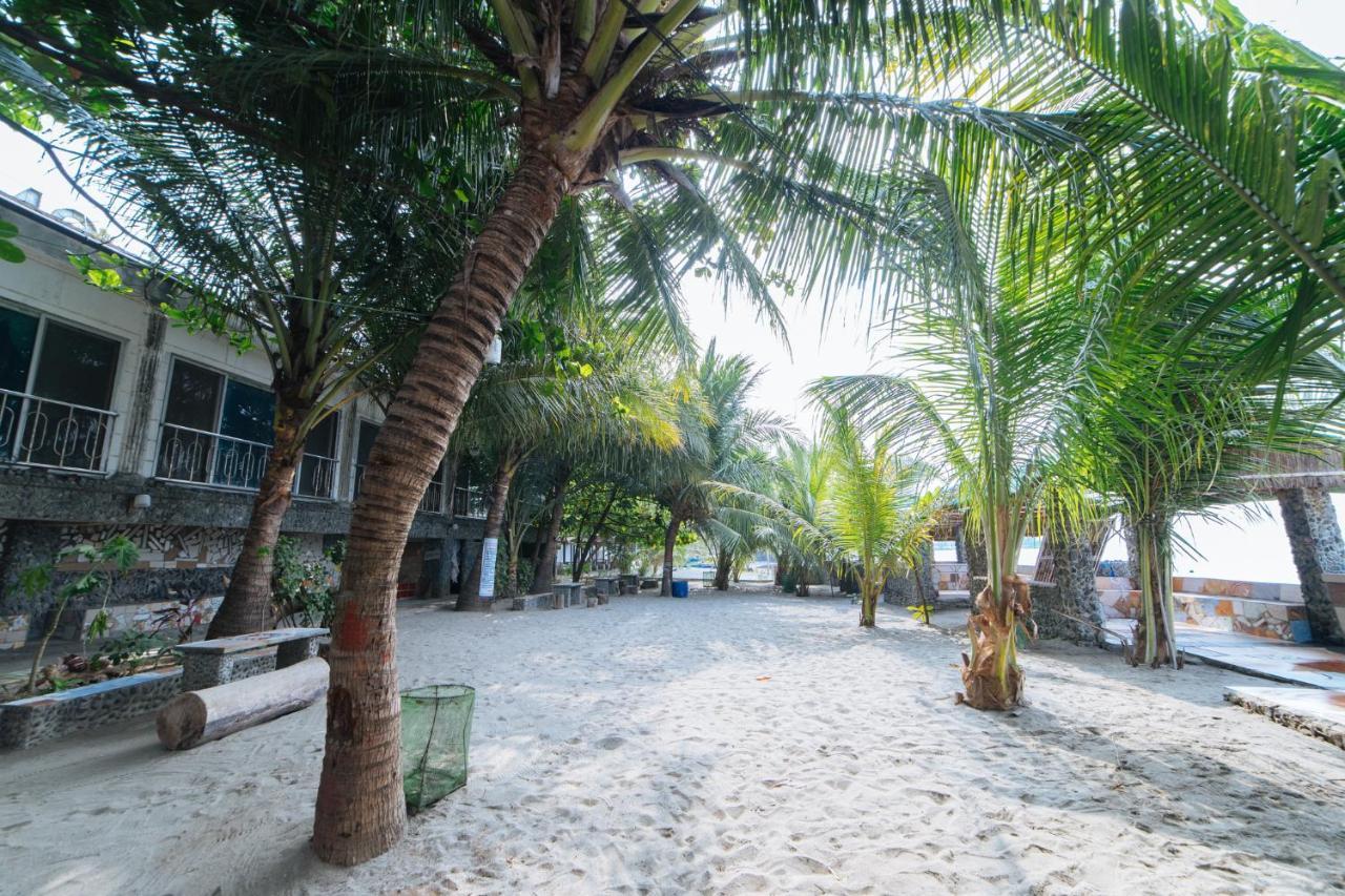 Reddoorz Plus @ Subic 2N2 Beach Resort Zambales Dış mekan fotoğraf